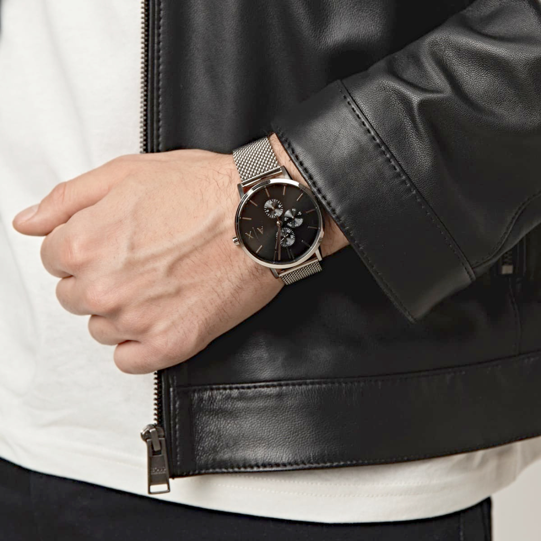 Montre Homme Armani Exchange AX2714 - Cadran Noir, Boîtier Acier Argent, Maille Milanaise vue 5