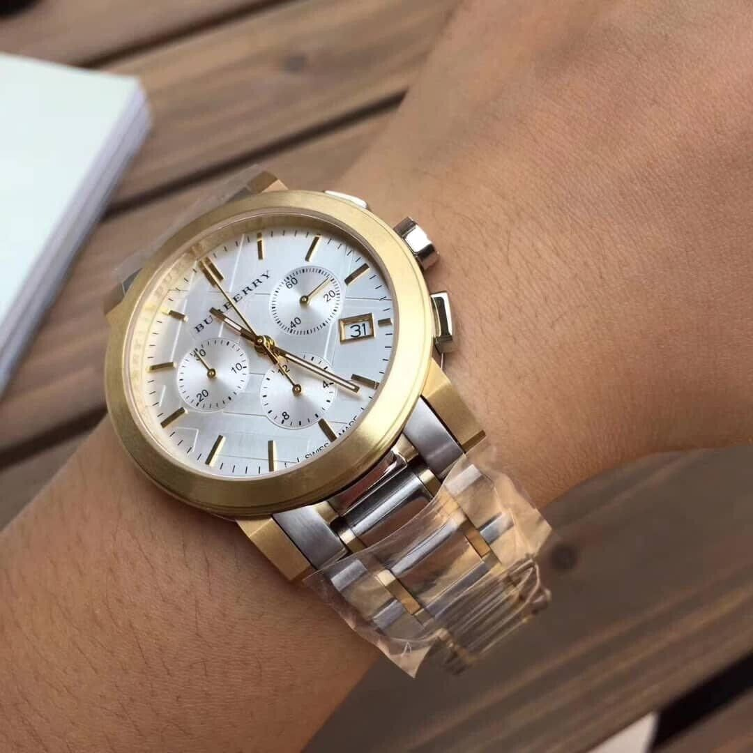 Montre Burberry BU9751 The City Acier Bicolore Argent/Or - Unisexe vue 4