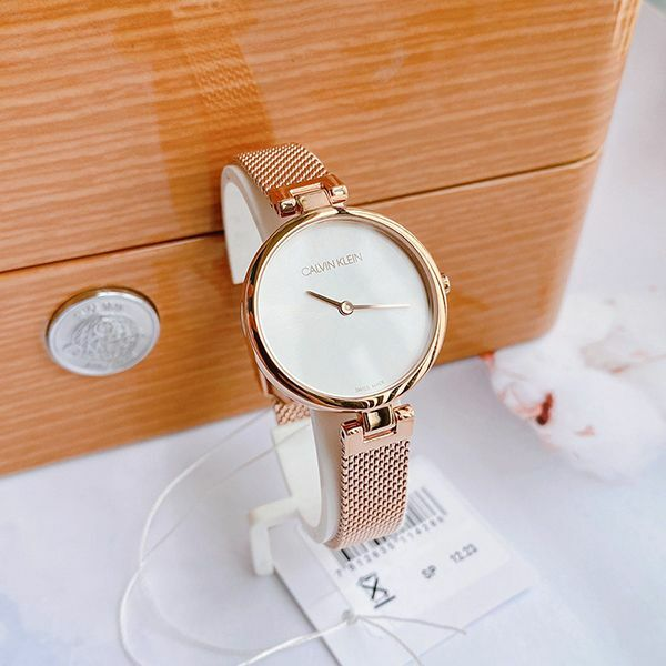 Montre Femme Calvin Klein Authentic K8G23626 - Cadran Argent, Boîtier et Bracelet Maille Milanaise Or Rose vue 3