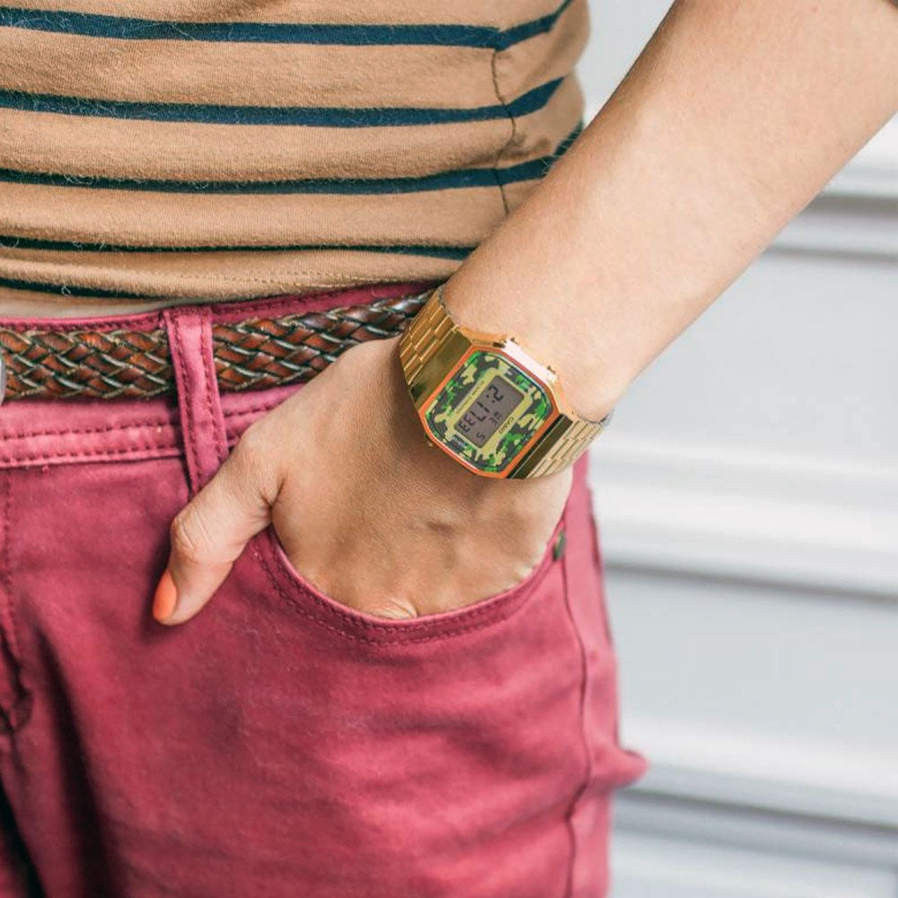 Montre Casio Vintage A168WEGC-3EF - Boîtier Or & Cadran Digital Camouflage Vert Militaire - Unisexe vue 4