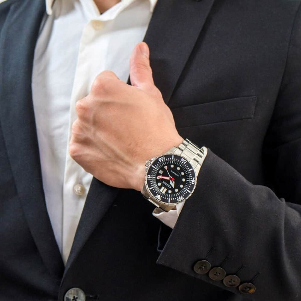 Montre Homme Citizen NJ0120-81E Automatique Acier Cadran Noir vue 4