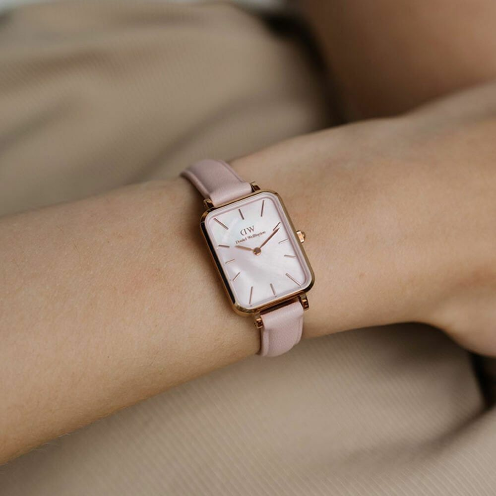 Montre Femme Daniel Wellington DW00100636 Quadro - Cadran Rectangulaire Rose Nacre, Boîtier Or Rose vue 5