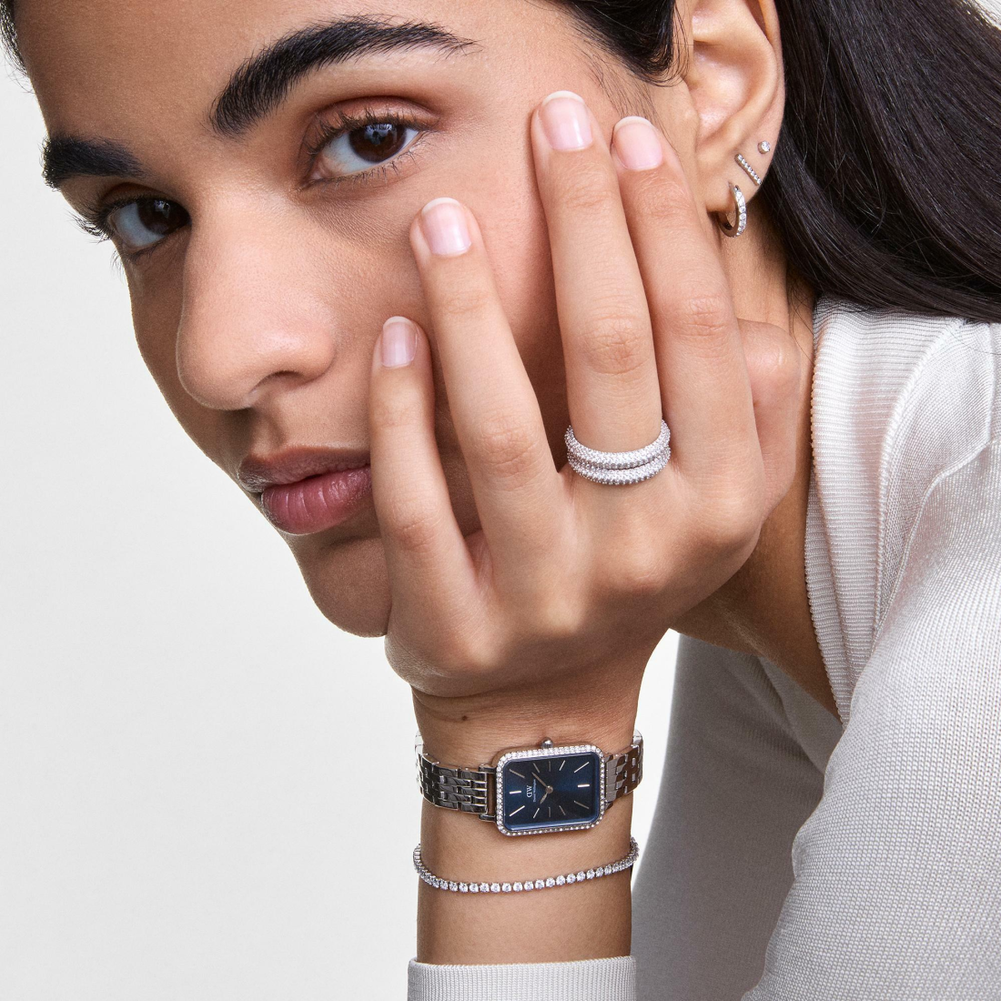 Montre Femme Daniel Wellington DW00100670 - Boîtier Rectangulaire Argenté, Cadran Bleu Arctique, Bracelet Acier vue 4