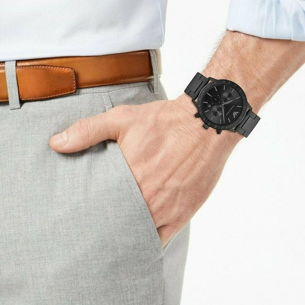 Montre Homme Emporio Armani Mario AR11242 - Boîtier et bracelet acier noir vue 4