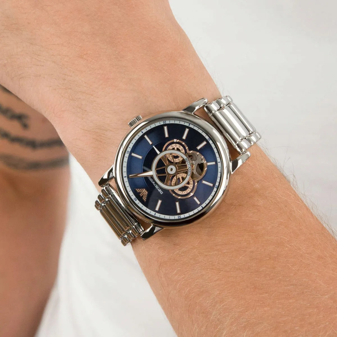 Montre Homme Emporio Armani AR60036 Automatique - Cadran Bleu Squelette, Boîtier Acier vue 4