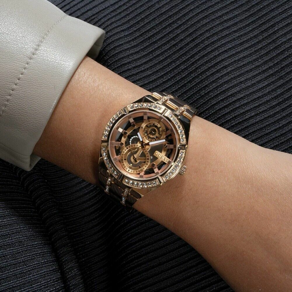 Montre Femme Guess Allara GW0604L3 - Cadran squelette or rose, bracelet acier, multifonctions vue 4