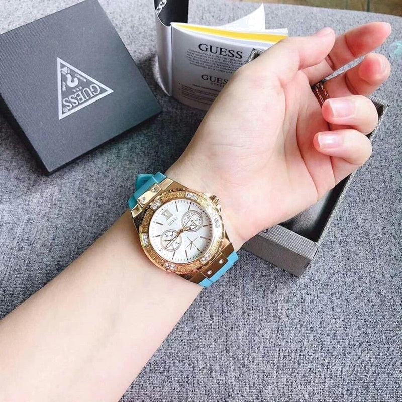 Montre Guess Limelight W1053L6 pour femme, cadran doré, bracelet silicone bleu turquoise vue 2