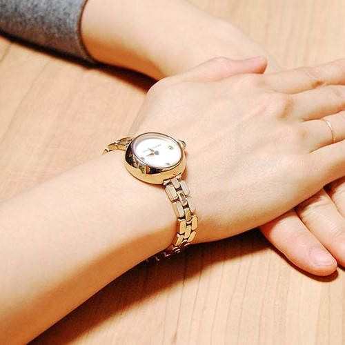 Montre Marc Jacobs MJ3459 Courtney en Acier Doré Jaune vue 4