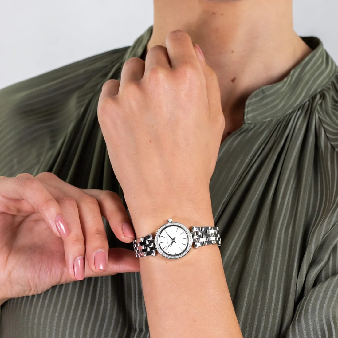 Montre Michael Kors MK3294 en Acier Argenté et Maille Milanaise vue 4