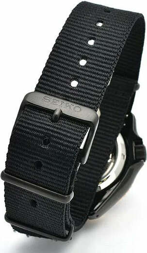 Montre Seiko SBSA098 Automatique Cadran Bleu et Bracelet NATO Noir vue 3