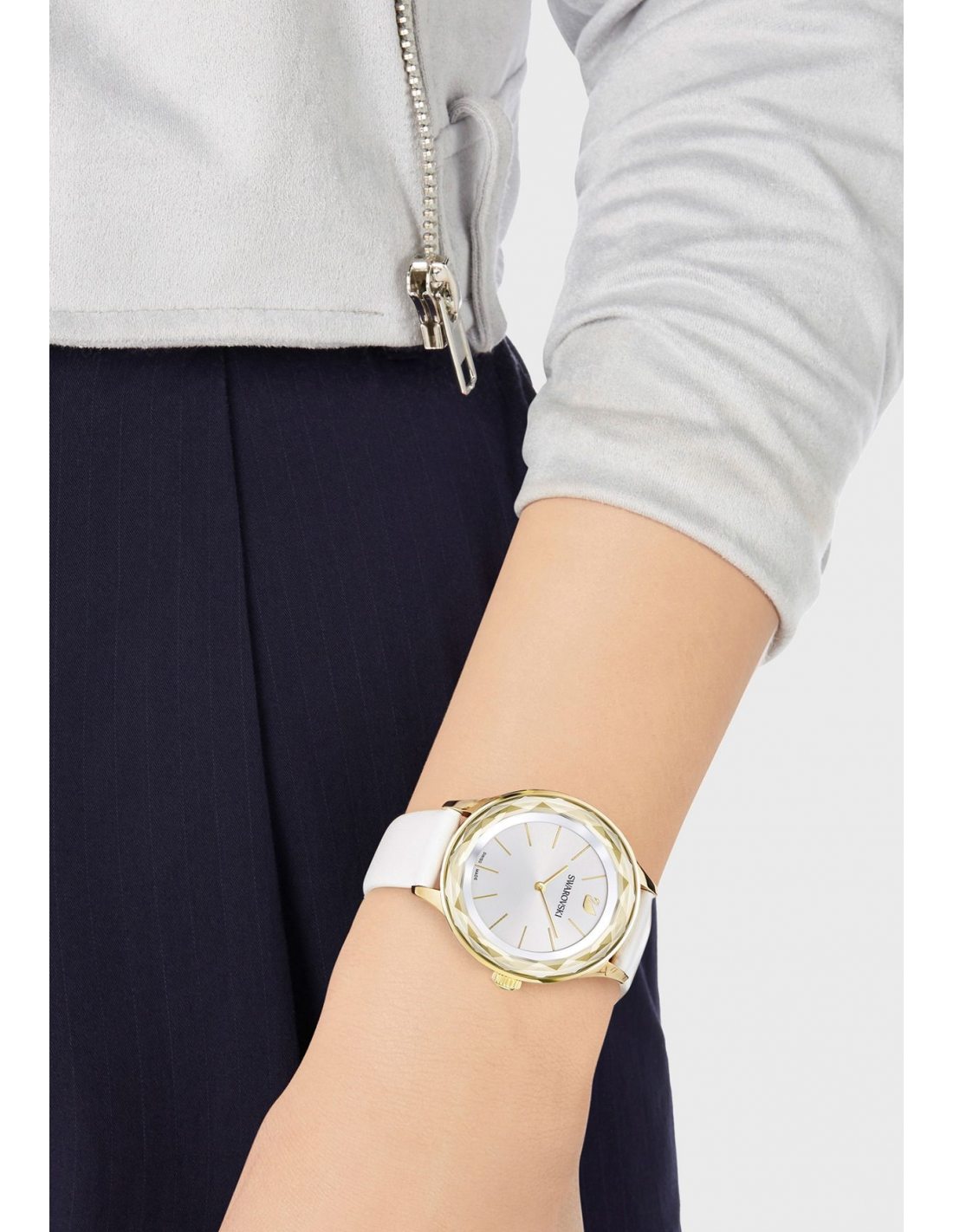 Montre Femme Swarovski Octea Nova 5295337 - Cadran Cristal, Boîtier Or, Bracelet Cuir Blanc vue 3