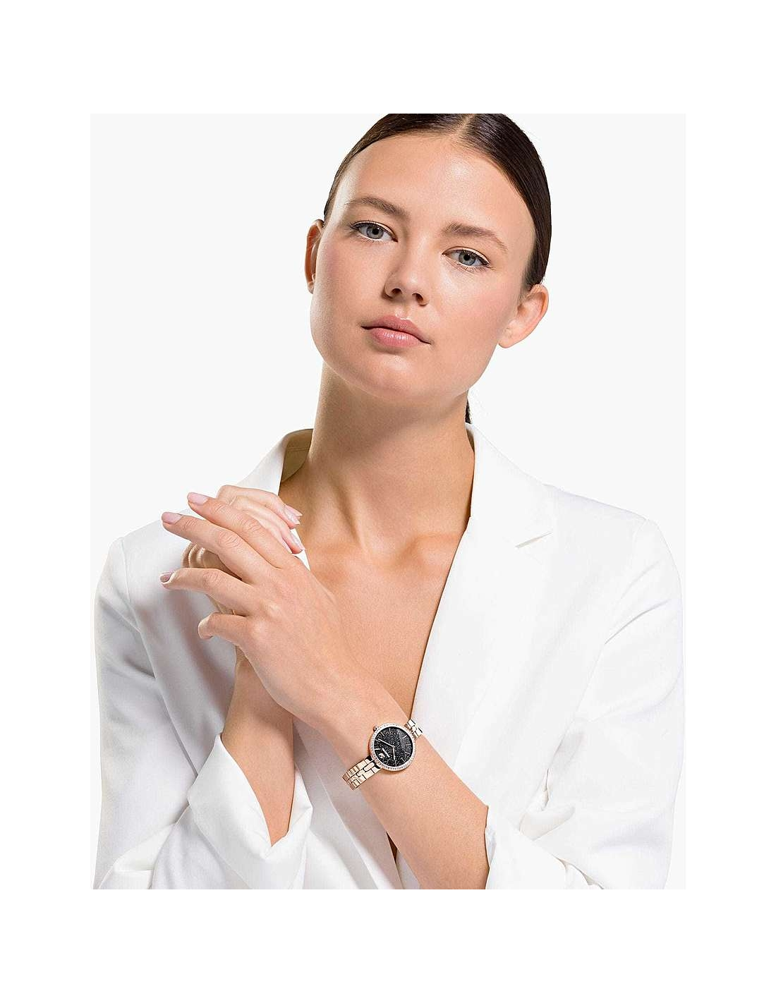 Montre Swarovski Cosmopolitan 5517797 cadran noir en poudre de diamants vue 5