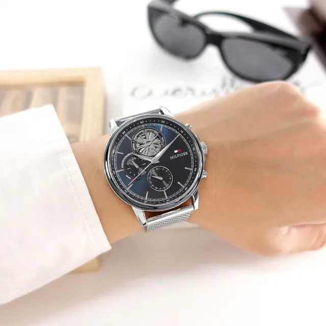 Montre Homme Tommy Hilfiger Stewart 1710609 - Cadran Bleu, Bracelet Maille Milanaise Acier vue 4