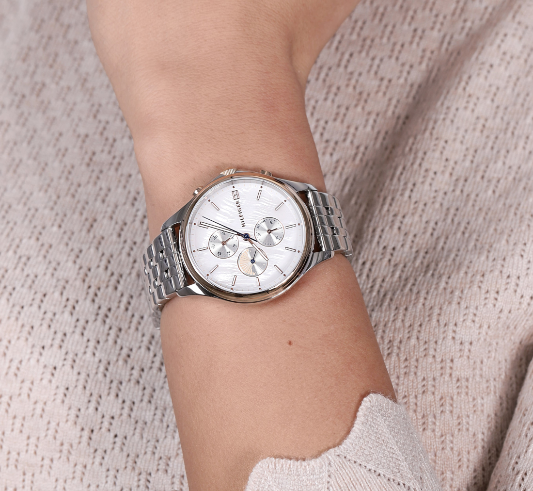 Montre Tommy Hilfiger 1782122 pour Femme, Cadran Nacre, Boîtier et Bracelet Acier Argenté vue 3