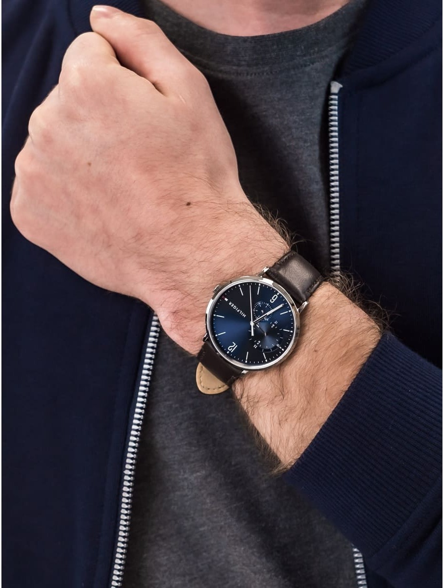 Montre Homme Tommy Hilfiger 1791508 Boîtier Argent Cadran Bleu Bracelet Cuir Marron vue 4