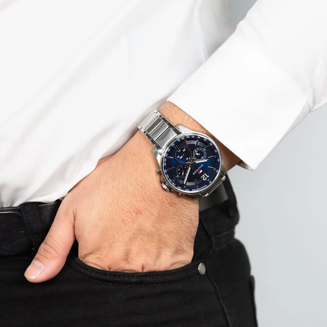 Montre Homme Tommy Hilfiger 1791973 - Cadran Bleu Multifonctions en Acier Argenté vue 4